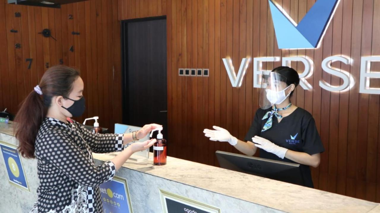 Verse Hotel Сиребон Екстериор снимка